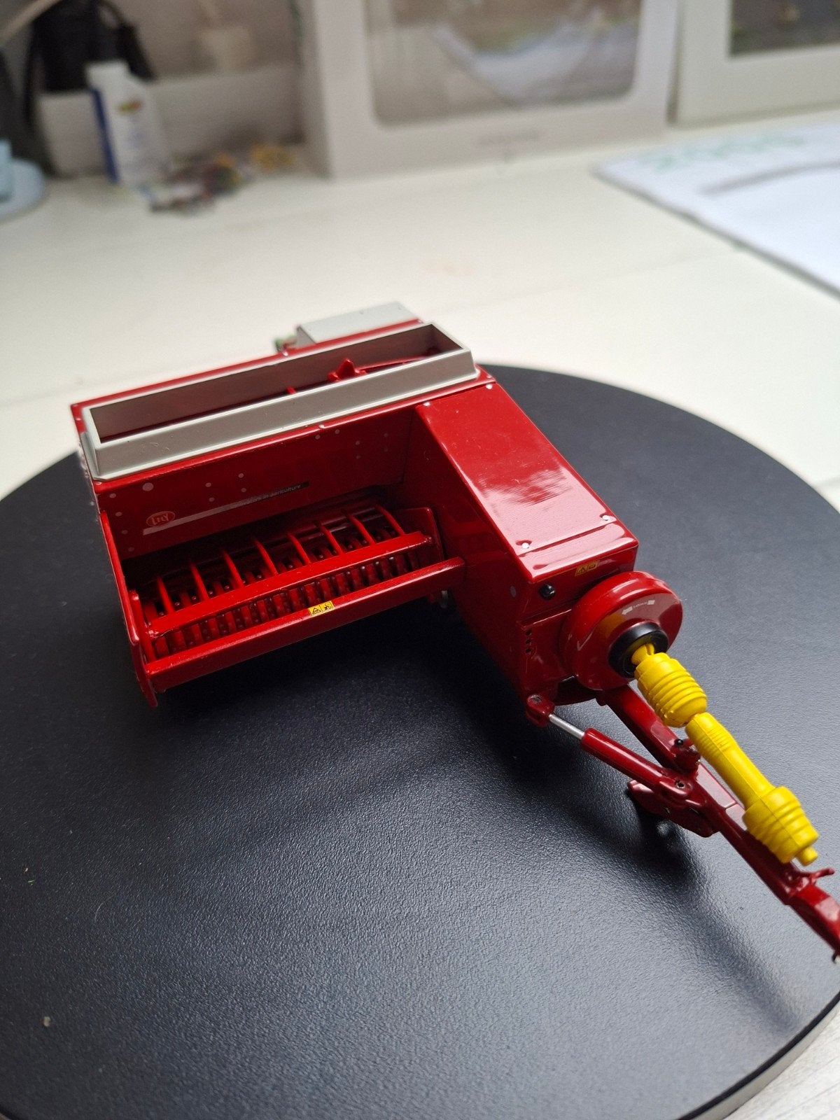Welger pers, Hobby en Vrije tijd, Modelauto's | 1:32, Ophalen of Verzenden, Nieuw, Tractor of Landbouw, Overige merken