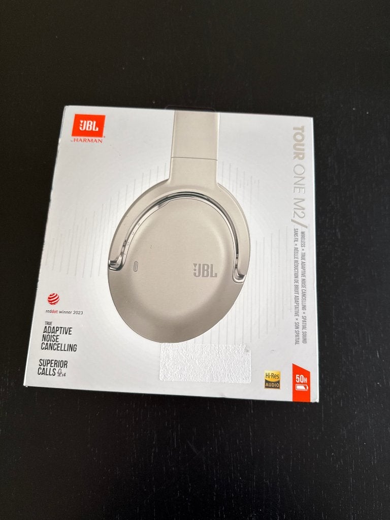 JBL Tour One M2 Bluetooth nieuwstaat
