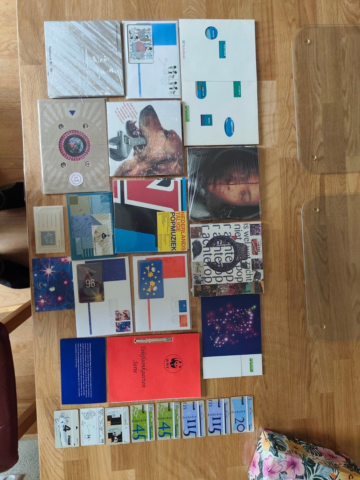Diverse verzameling van telefoonkaarten en cd's, Ophalen of Verzenden