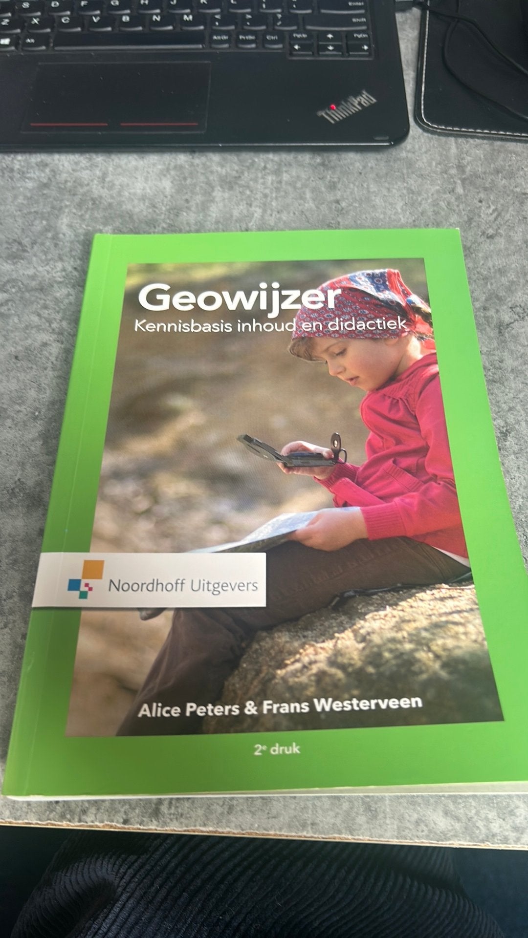 Alice Peters - Geowijzer, Gelezen, Alice Peters; Frans Westerveen, Alpha, HBO