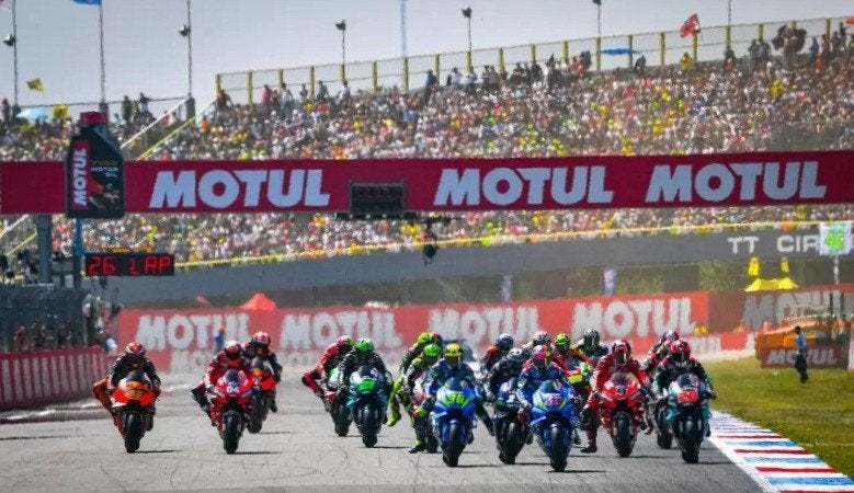 4 kaarten GP moto TT Assen zondag 28 juni, Drie personen of meer, Juni