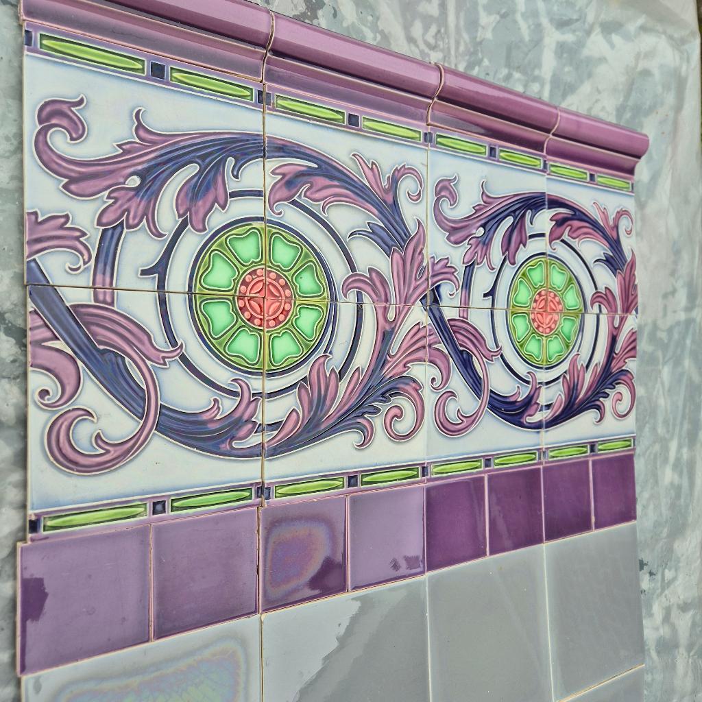 882x127cm Bijzondere lambrisering art nouveau tegels paars, Ophalen, Minder dan 20 cm, 10 m² of meer, Wandtegels