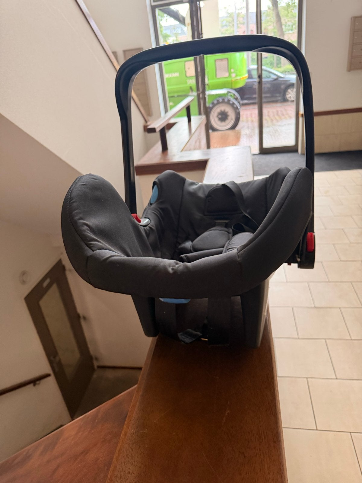 Baby autostoel 0-13 kg, Overige merken, Ophalen of Verzenden, 0 t/m 13 kg, Gebruikt