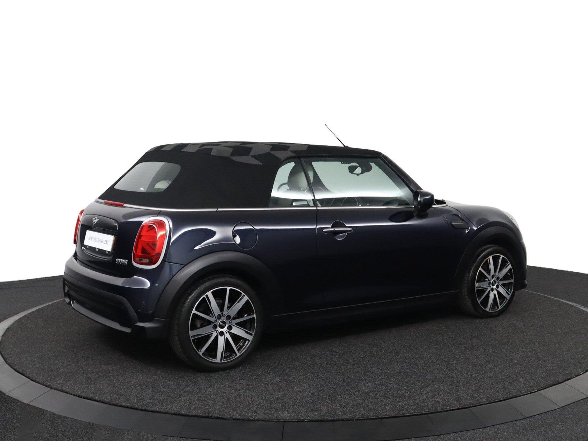MINI Cabrio 1.5 Cooper Classic | Comfort Access | Achteruitr, Auto's, Mini, Gebruikt, Euro 6, Origineel Nederlands, Bedrijf