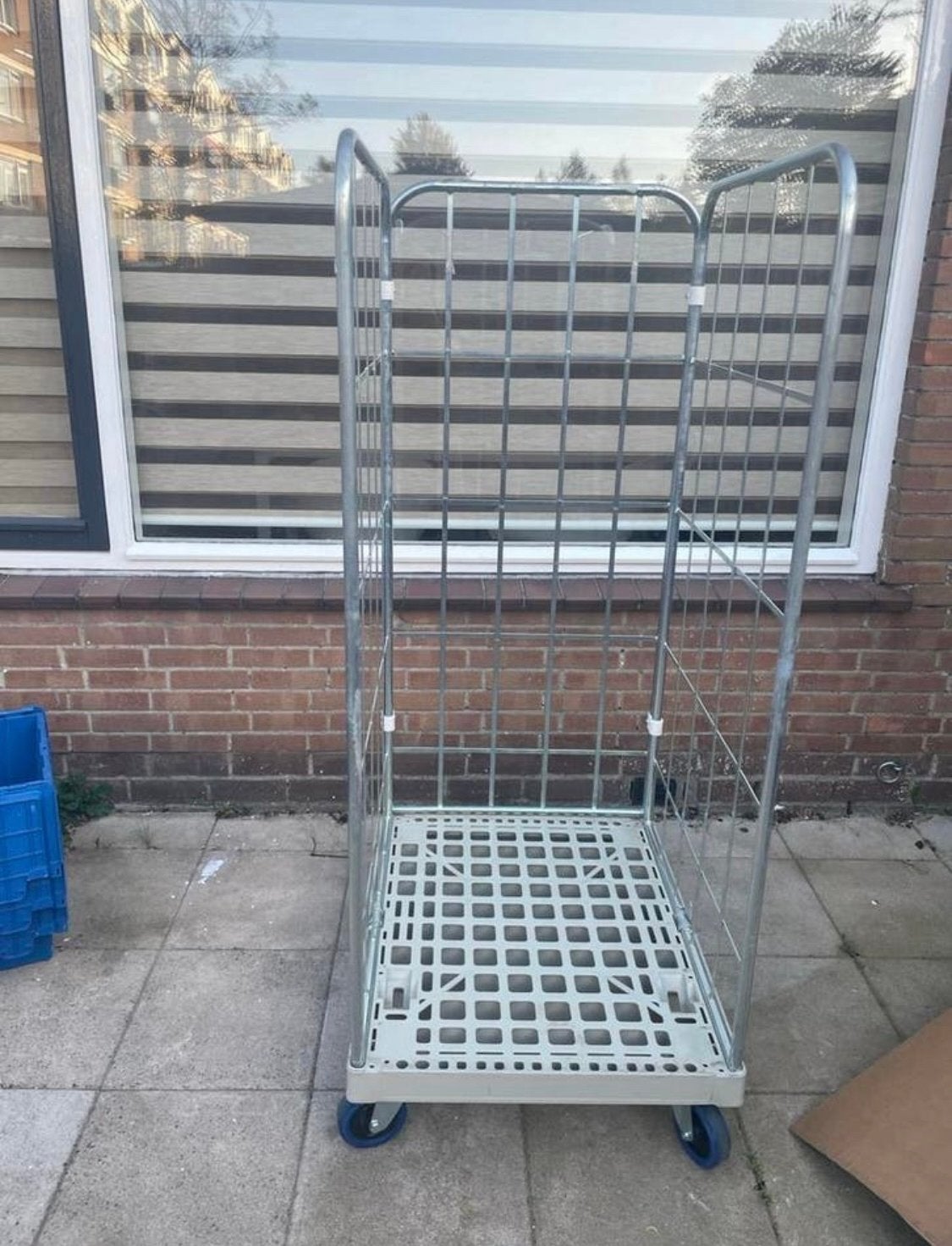 Stevige rolcontainer voor transport en opslag, Ophalen, Zo goed als nieuw