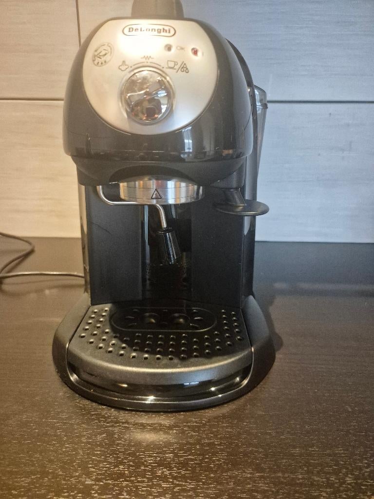 Delonghi handmatige espressomachine, Ophalen, Afneembaar waterreservoir, Espresso apparaat, Zo goed als nieuw