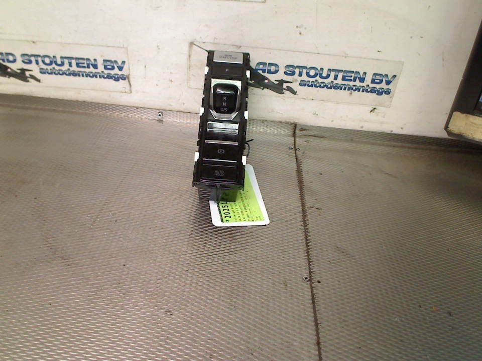 Versnellingspook AUTOMATISCHE Golf VIII (CD1) 2021, Gebruikt, Volkswagen, Volkswagen AG, Kundenbetreuung@volkswagen.de