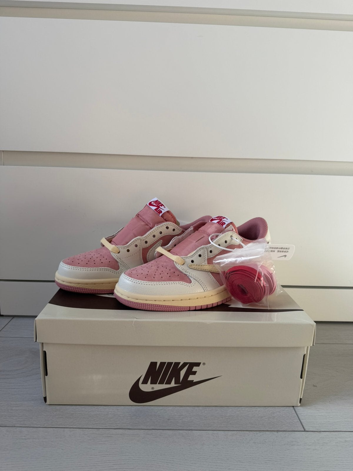 travis scott pink maat 38, Kinderen en Baby's, Schoenen, Nieuw, Verzenden, Meisje