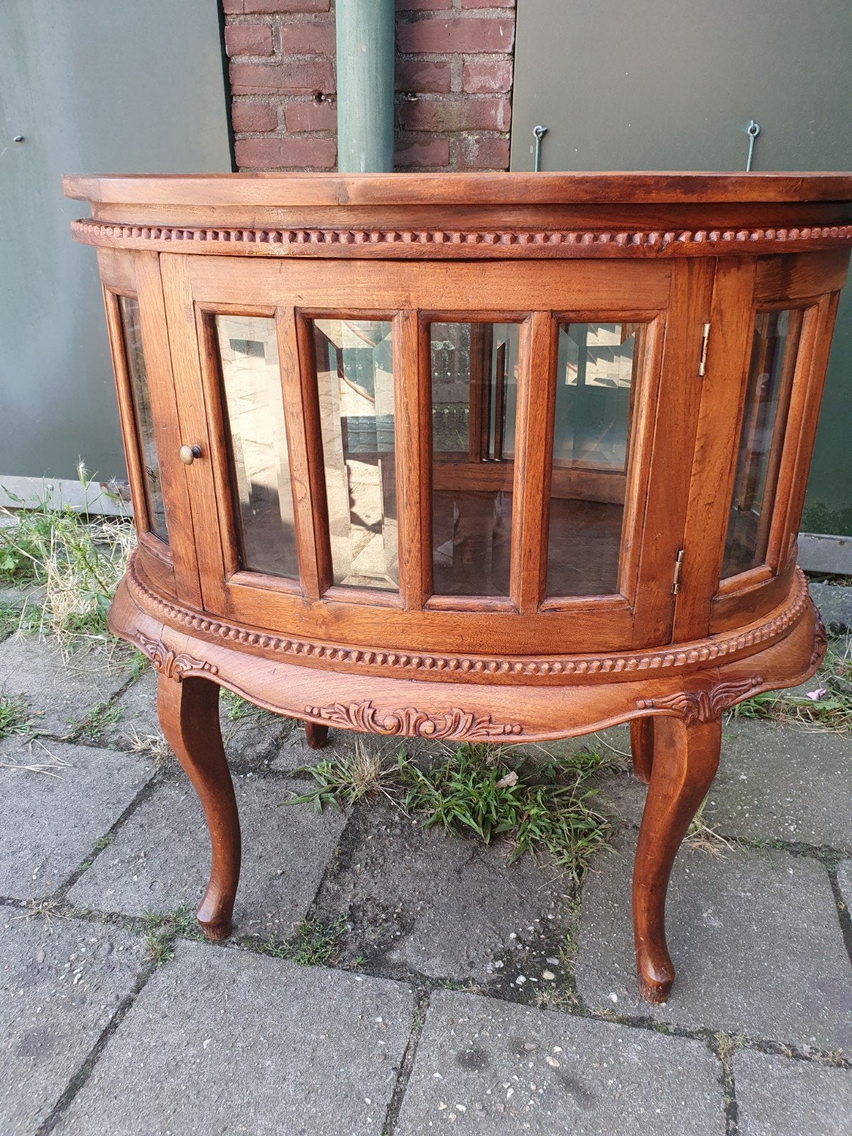 Theekastje fifties, Ophalen