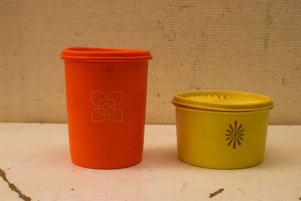 2 stuks Tupperware bakjes 44609, Ophalen of Verzenden, Gebruikt, Oranje, Bak of Kom