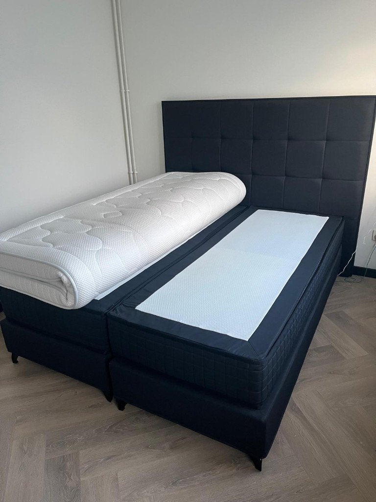 Swiss sense bed, Ophalen, Zo goed als nieuw, Tweepersoons, Stof