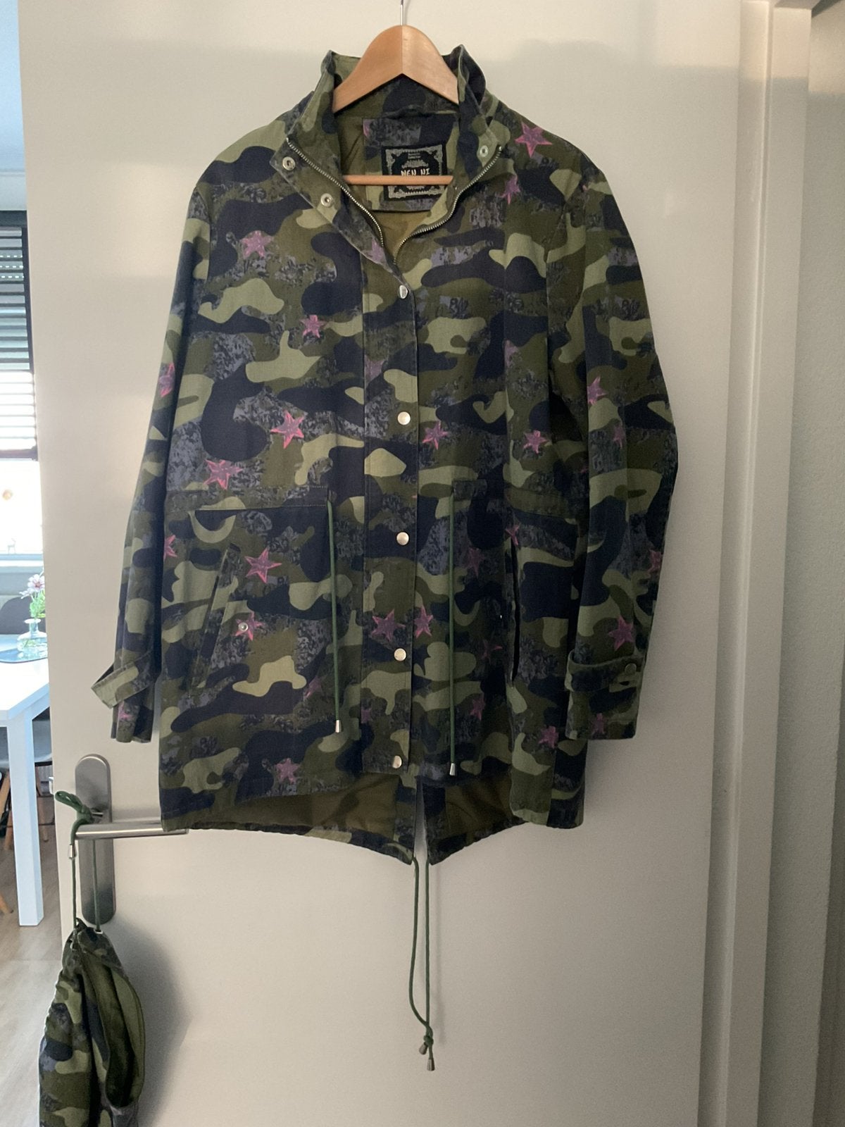 Camouflage jas  voor-en najaar, Ophalen, Zo goed als nieuw, Maat 42/44 (L), Meerkleurig