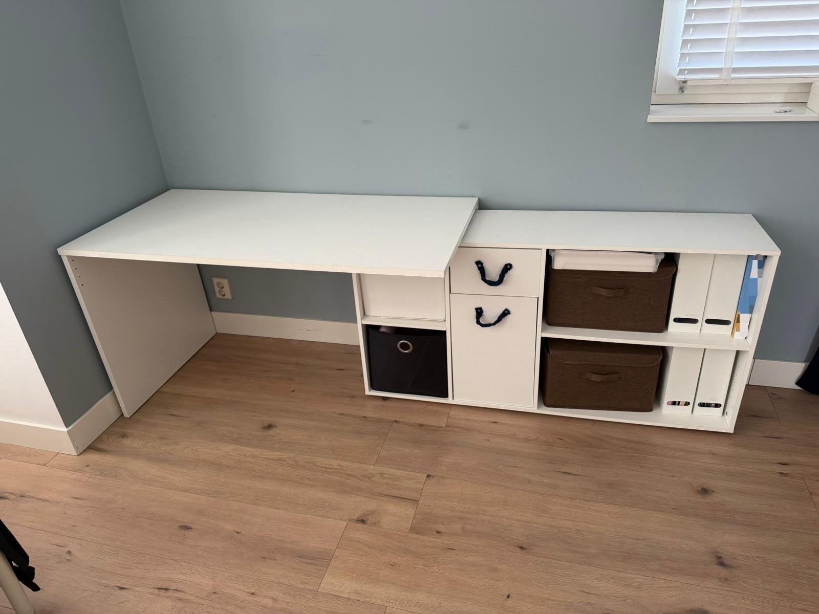 Bureau tafel, Ophalen, Zo goed als nieuw