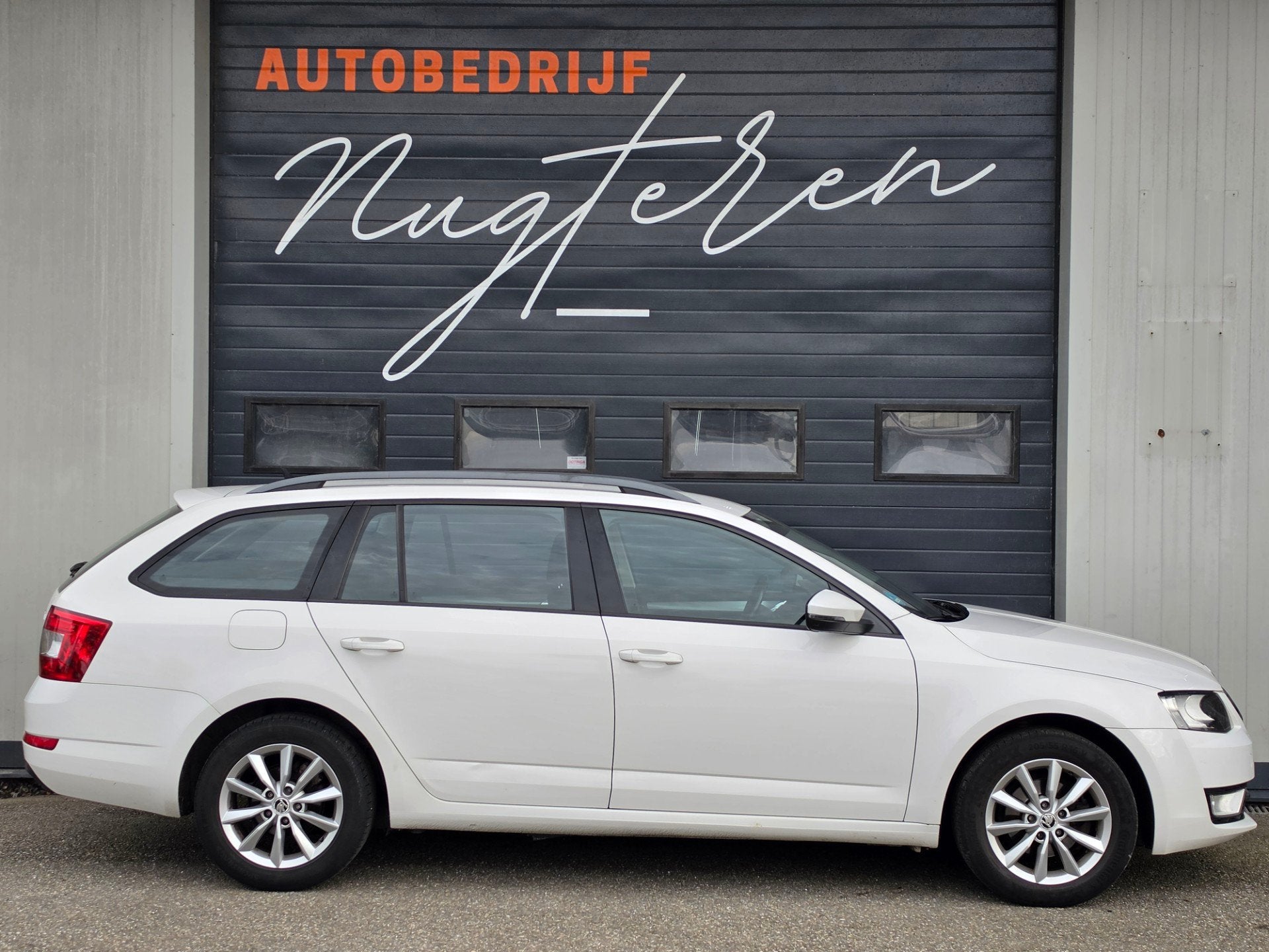 Skoda Octavia Combi 1.6 TDI Trekhaak/Clima/Navi/Cruise/Pdc, Auto's, Voorwielaandrijving, 1227 kg, Stof, Gebruikt