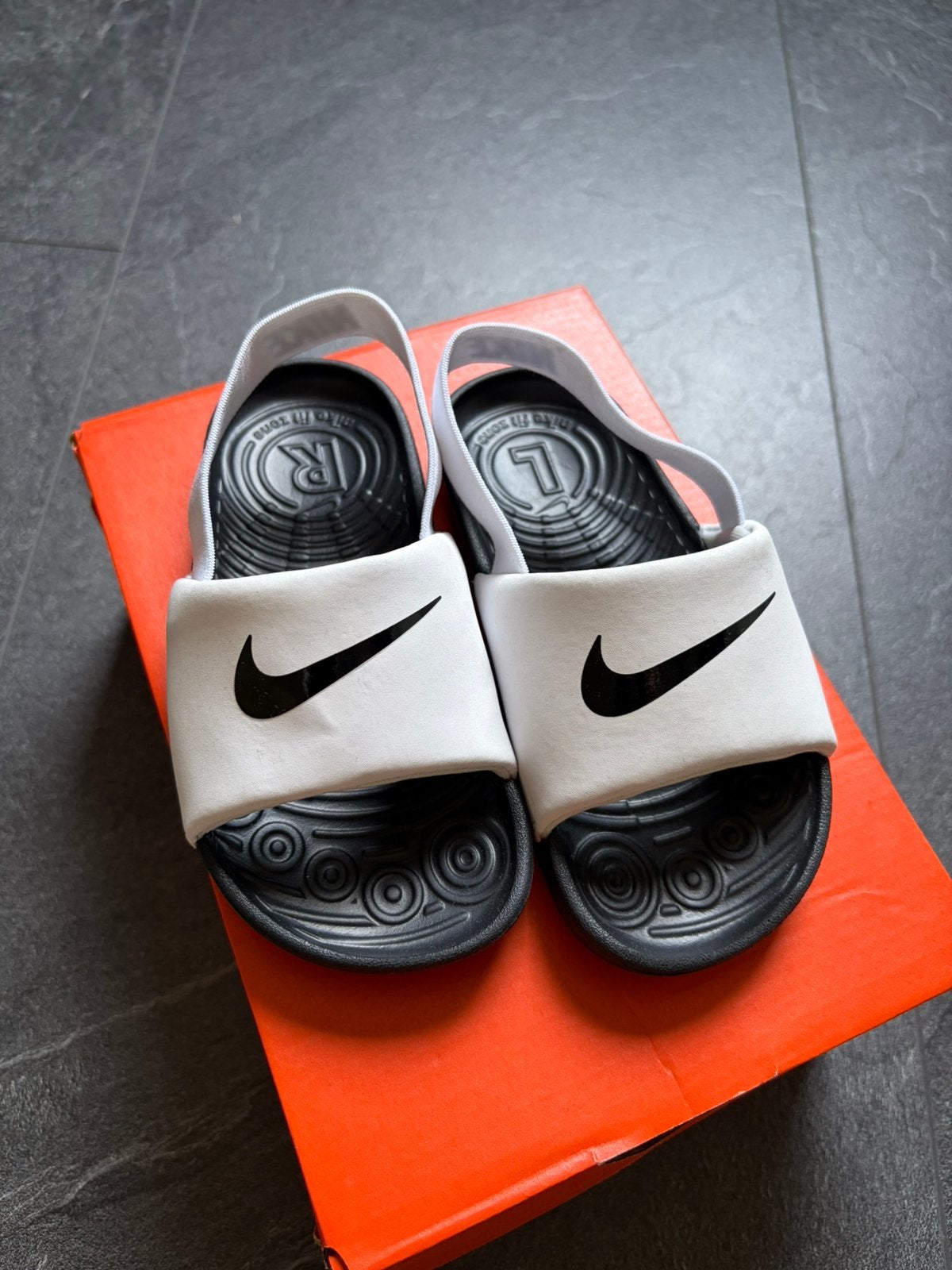 Nike sandalen maat 25, Ophalen, Jongetje of Meisje, Overige typen, Nieuw