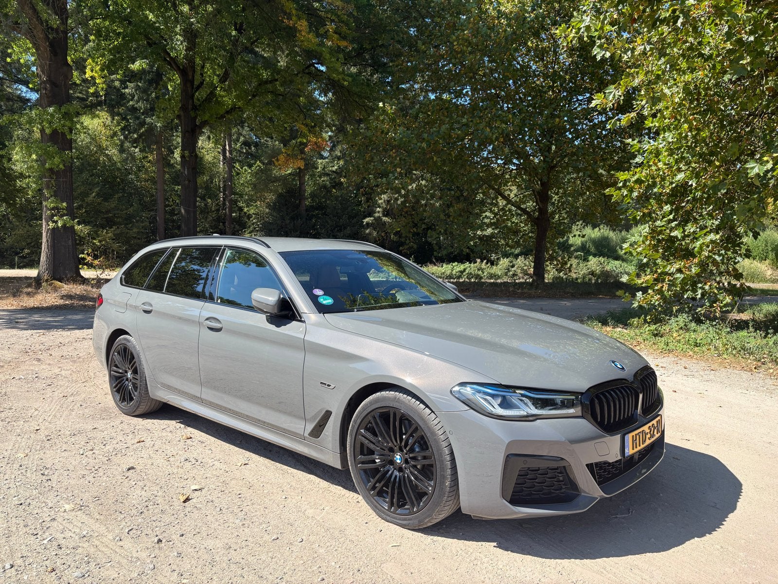 BMW 5-Serie 530e 292pk Aut incl GARANTIE (dealerondehouden), 1998 cc, Achterwielaandrijving, 4 cilinders, Dealer onderhouden