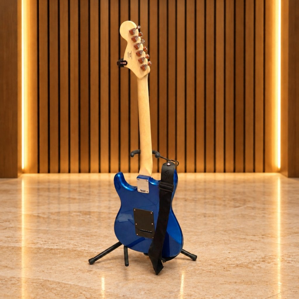 Squier Affinity Stratocaster Lake Placid Blue-In Nette Staat, Fender, Zo goed als nieuw, Support@fender.com, 17600 Catalina Street
Los Angeles, CA 90746
USA