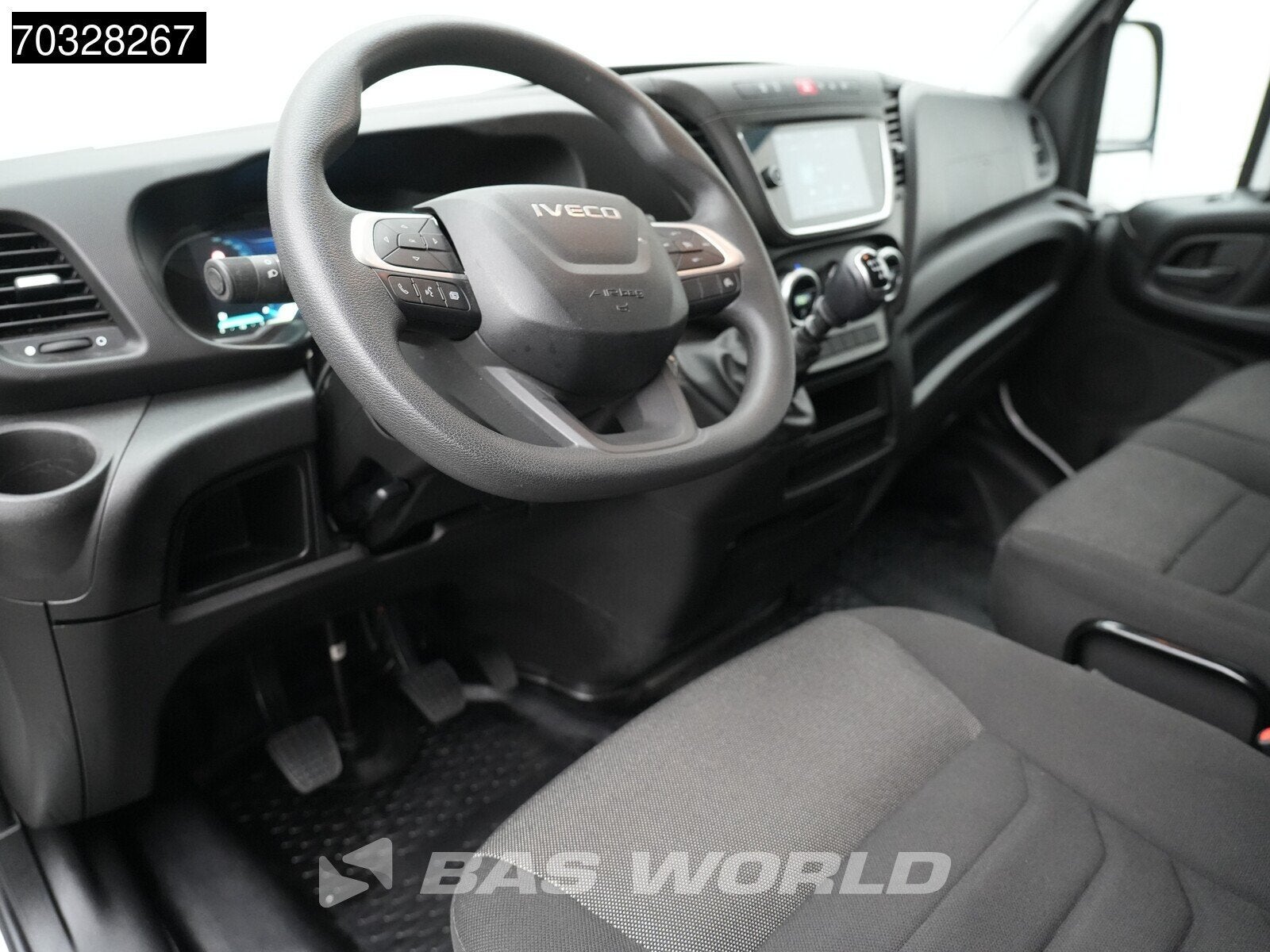 Iveco Daily 35C16 3.0L Laadklep NEW MODEL Dubbellucht 160PK, Auto's, Stof, Gebruikt, Euro 6, 4 cilinders