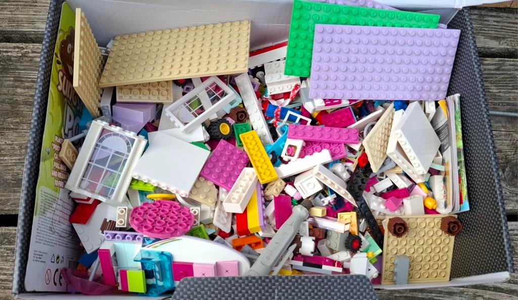 Grote doos met diverse LEGO friends, stenen en onderdelen, Kinderen en Baby's, Speelgoed | Duplo en Lego, Gebruikt, Inclusief extra onderdelen