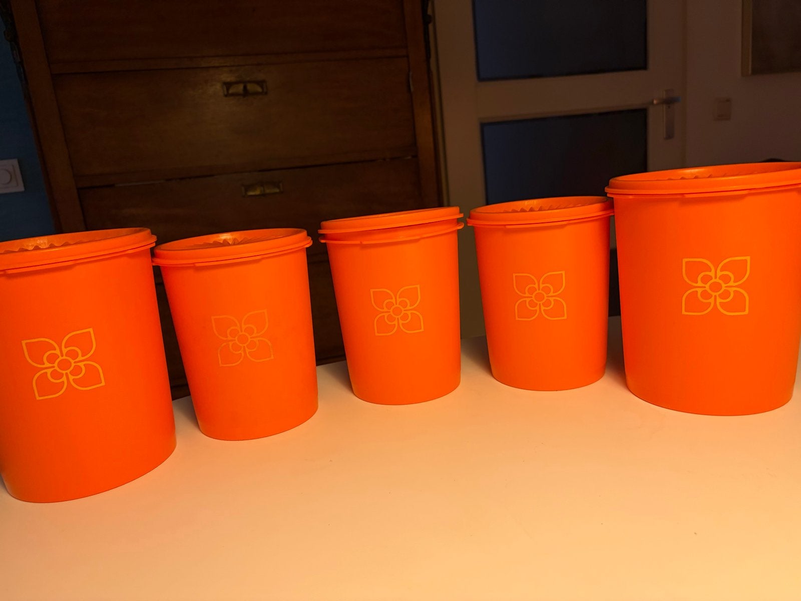 Set van 5 oranje vintage Tupperware bussen met deksel, Huis en Inrichting, Gebruikt, Ophalen of Verzenden, Bus of Trommel, Luchtdicht