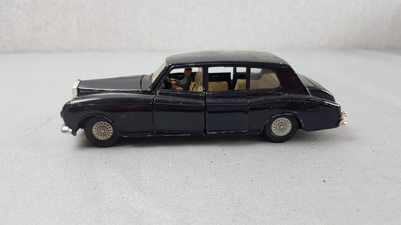 Dinky Toys Rolls Royce Phantom V - Zwart, Ophalen of Verzenden, Gebruikt, Auto
