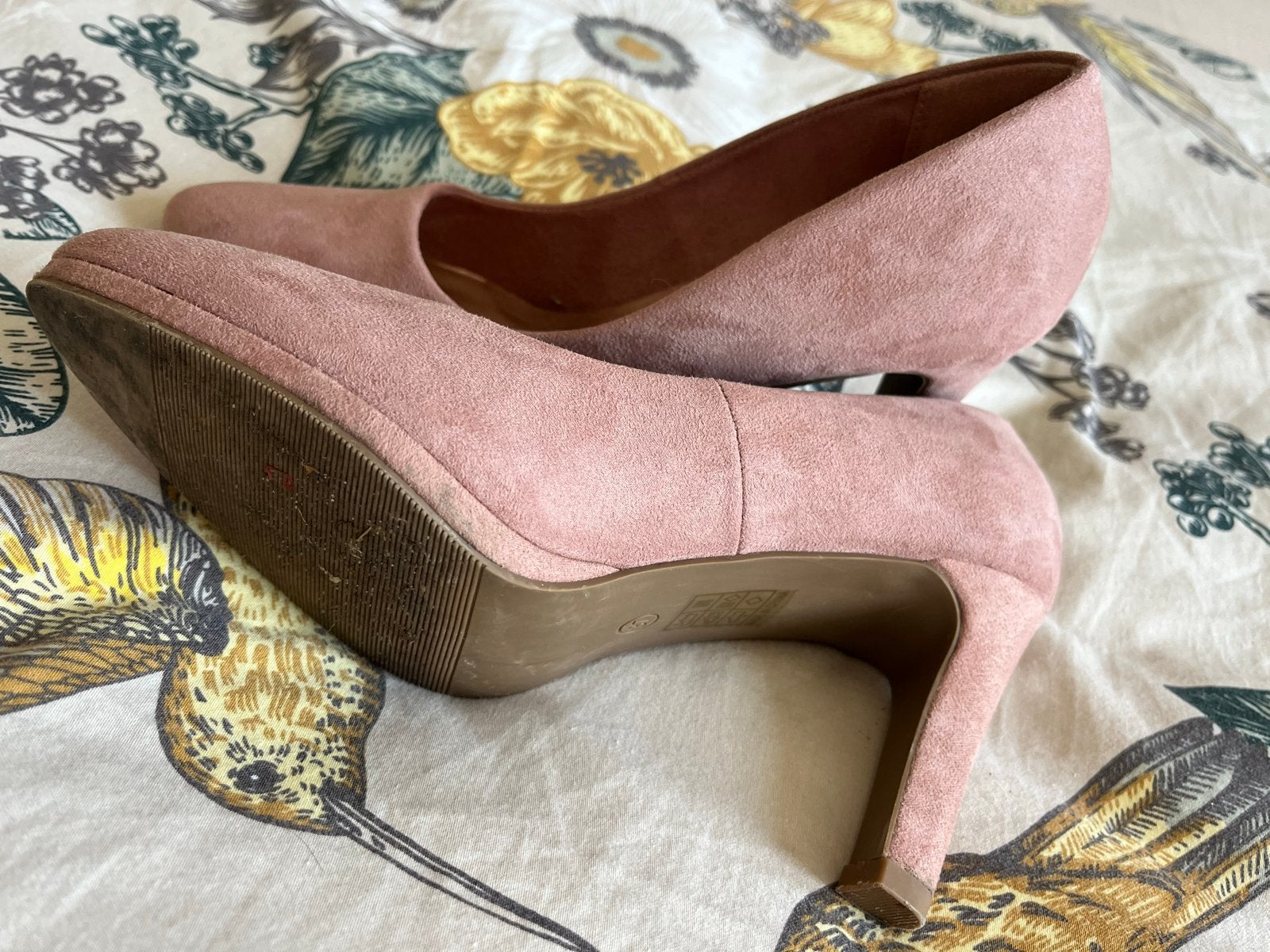 Nova Suède Oud Roze Pumps - Maat 37, Pumps, Ophalen of Verzenden, Zo goed als nieuw, Roze