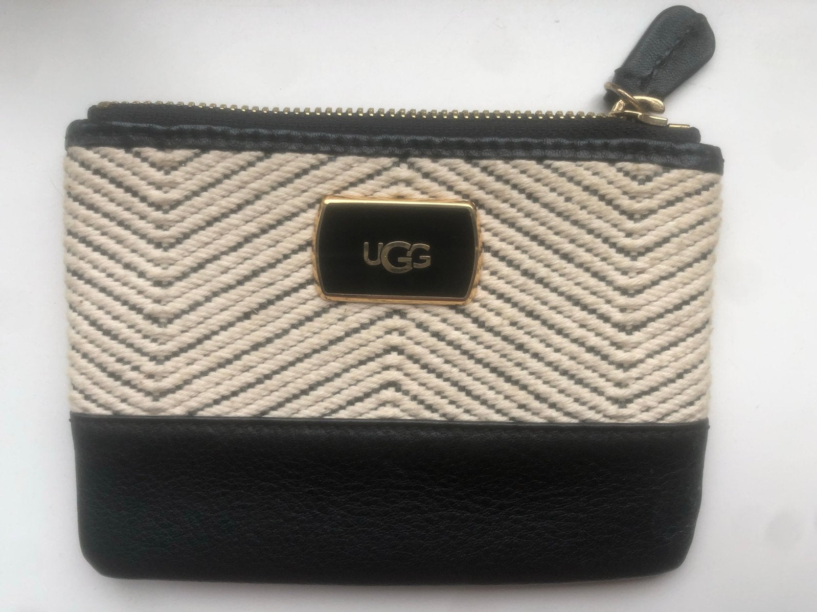 UGG Portemonnee Zwart/Wit met Rits 15x11cm, Overige merken, Zwart, Ophalen of Verzenden, Zo goed als nieuw