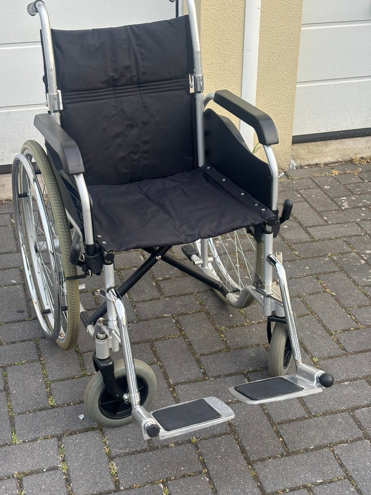 Rolstoel dubbel inklapbaar voldoet aan luchtvaart afmetingen, Diversen, Rolstoelen, Gebruikt, Meer info ☎️0️⃣6️⃣➖2️⃣0️⃣9️⃣0️⃣1️⃣0️⃣4️⃣0️⃣