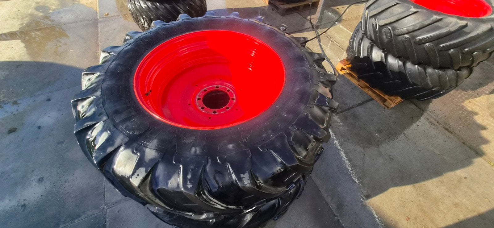 Michelin Agribib 20.8r38 520/85r38 met Fendt velgen, Ophalen