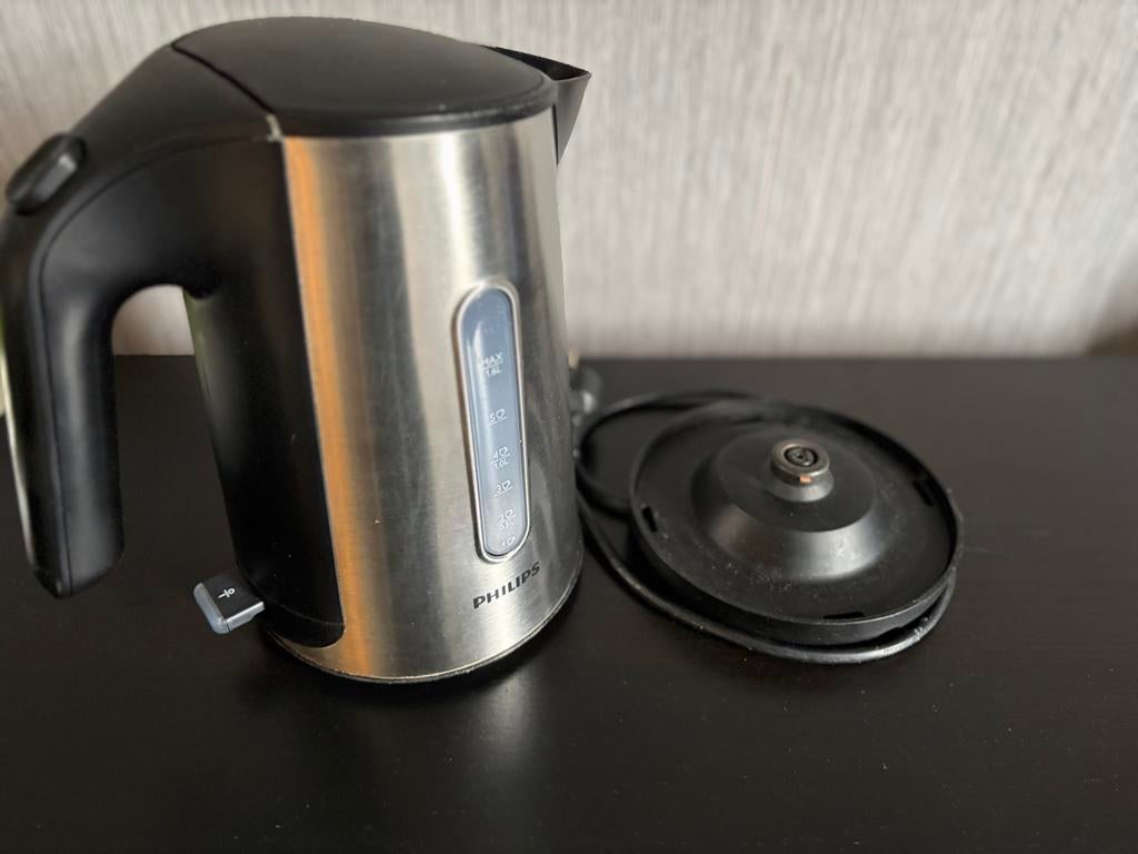 Philips Waterkoker - RVS - 1.6L - Zo goed als nieuw, 1 tot 2 liter, Ophalen of Verzenden, Zo goed als nieuw, Draadloos