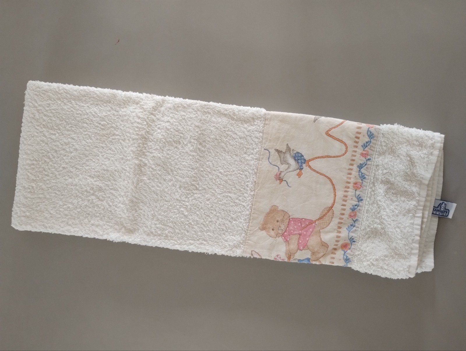 Gratis af te halen: schattige handdoek met beer en vlieger, Huis en Inrichting, Badkamer | Badtextiel en Accessoires, Ophalen