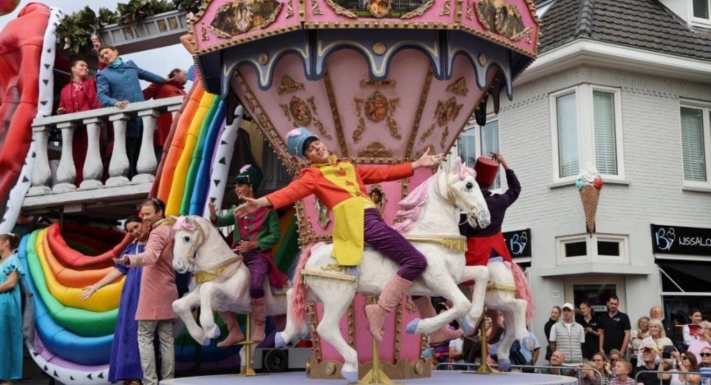 Carousselpaarden (hand gemaakt), Ophalen