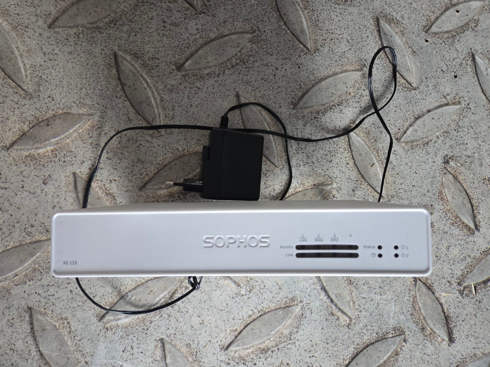 Sophos XG 115 rev 3 Next-Gen Firewall voor MKB, Computers en Software, Routers en Modems, Zo goed als nieuw, Ophalen of Verzenden