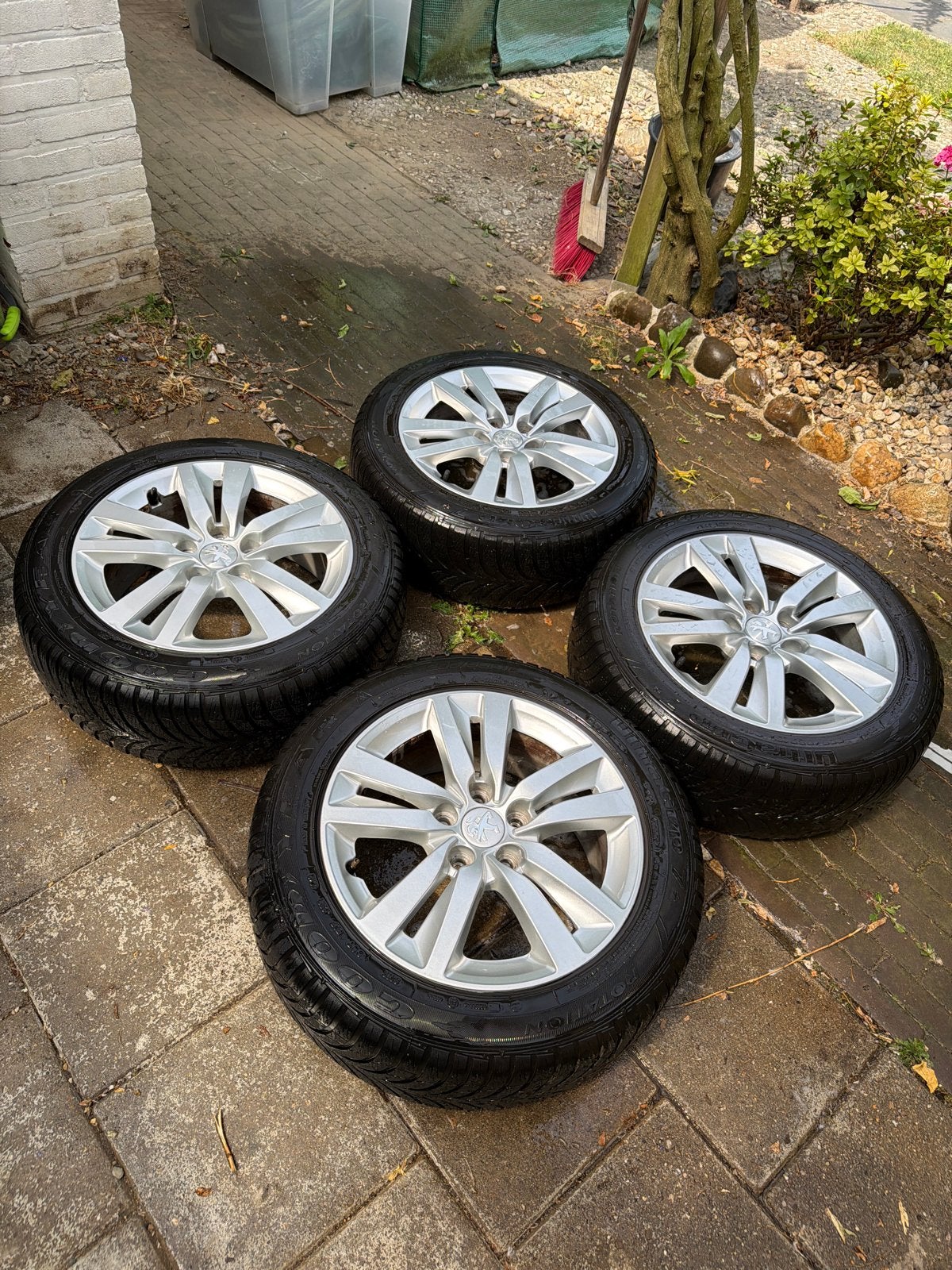 Originele lichtmetalen velgen. Peugeot 308, Auto-onderdelen, Banden en Velgen, Ophalen, Gebruikt, 16 inch, Banden en Velgen