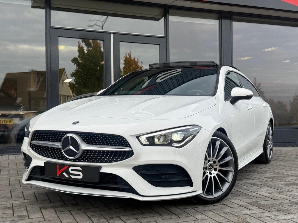 Mercedes-Benz CLA-klasse Shooting Brake 200 AMG Ambiente Pan, Auto's, Mercedes-Benz, 730 kg, Gebruikt, Zwart, 4 cilinders