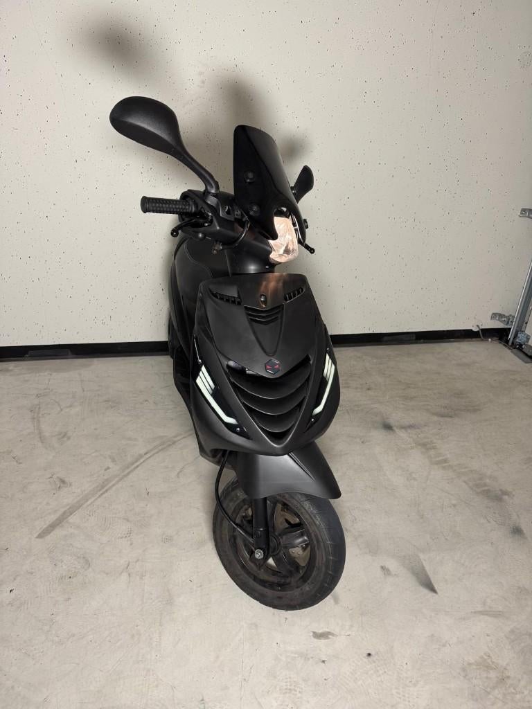 Piaggio zip iget 2019, Fietsen en Brommers, Brommers | Overige merken, Ophalen, Maximaal 45 km/u, Piaggio Zip, Zo goed als nieuw