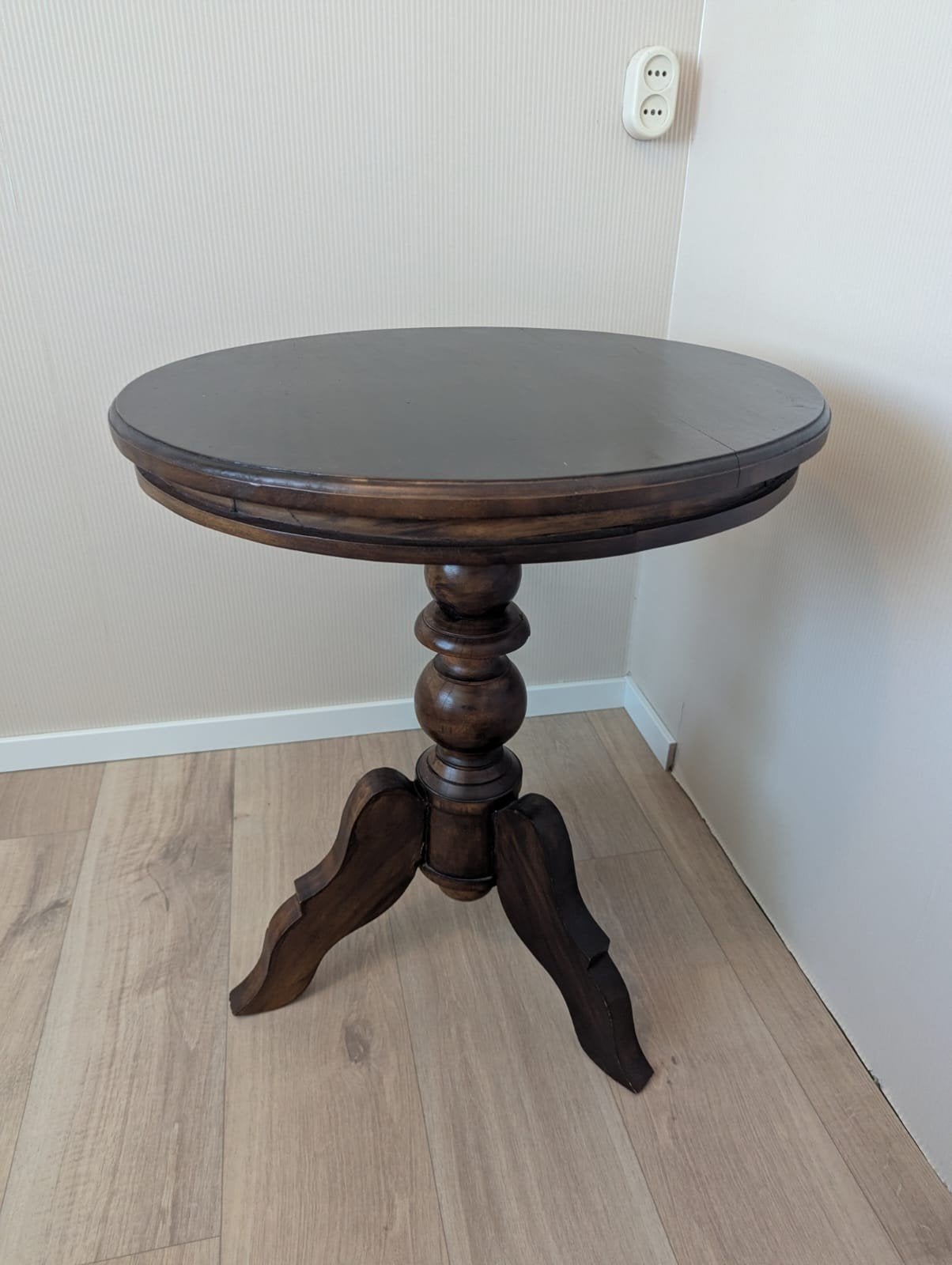 Mooie bijzettafel, Ophalen