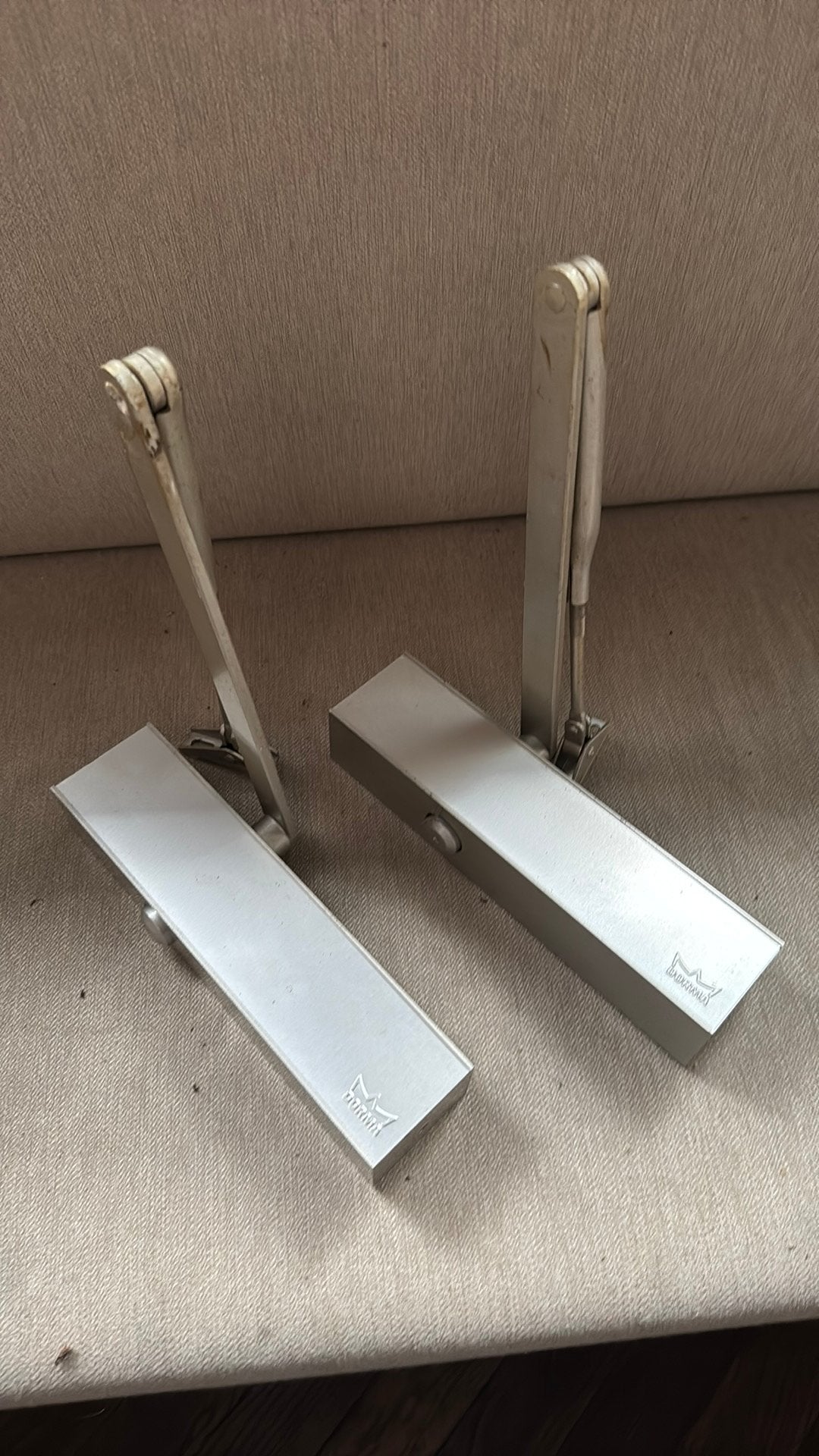 Dorma Deurdranger - Zilverkleurig, Zo goed als nieuw, Verzenden, Zo goed als nieuw, IJzer, Overige typen