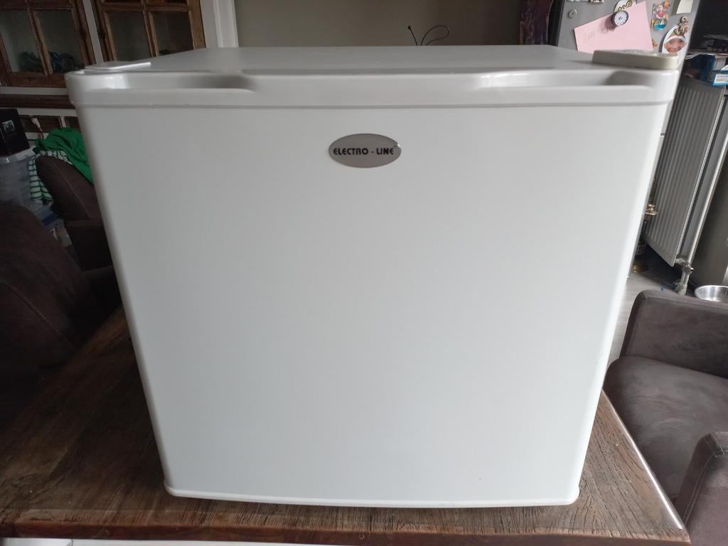 Compacte Electro-Line Koelkast - Ideaal voor kleine ruimtes, Ophalen of Verzenden, Minder dan 75 liter, Zonder vriesvak, Gebruikt
