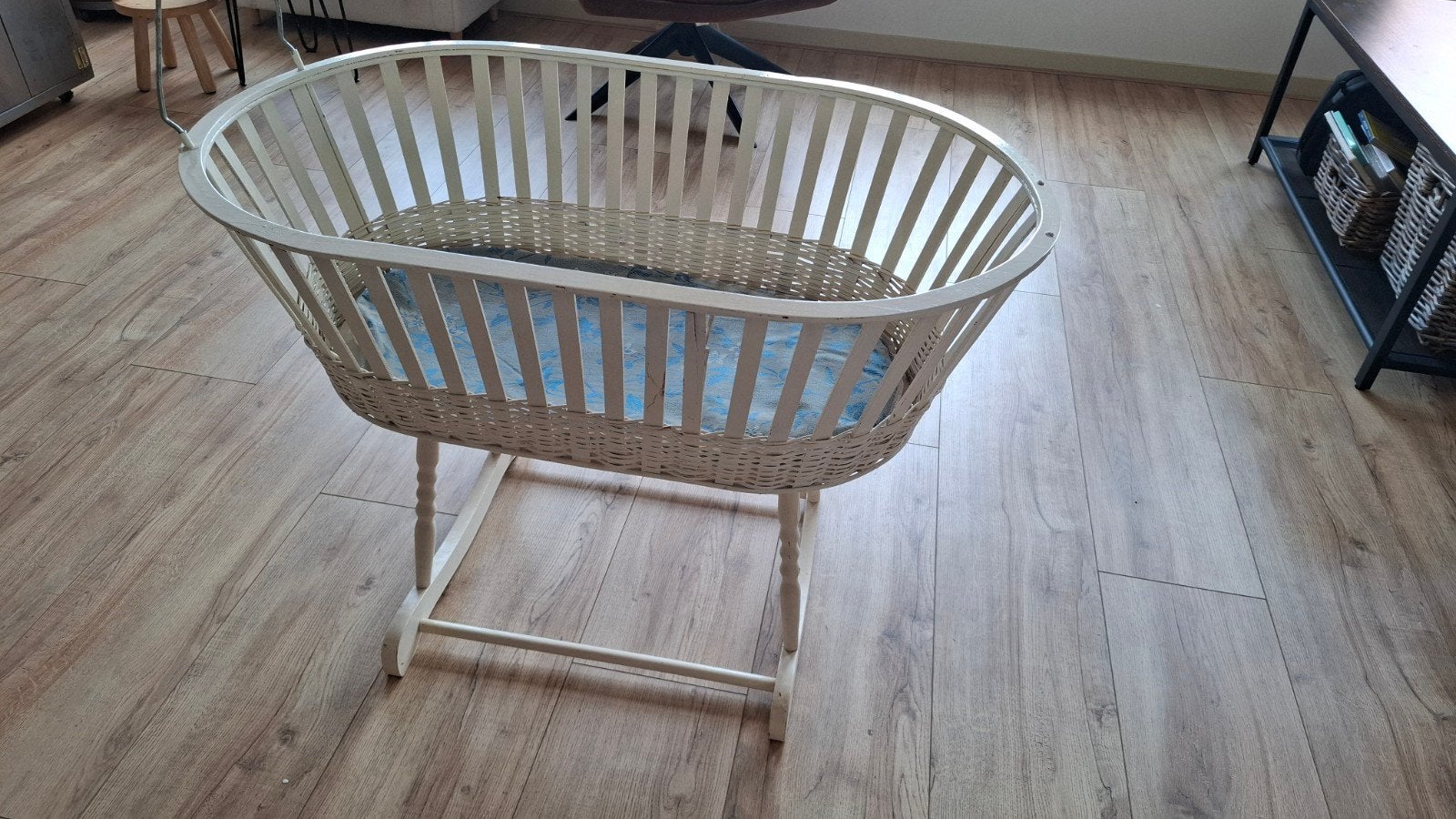 Witte wieg jaren 50 retro, Kinderen en Baby's, Babywiegjes en Ledikanten, Ophalen, Gebruikt, Wieg