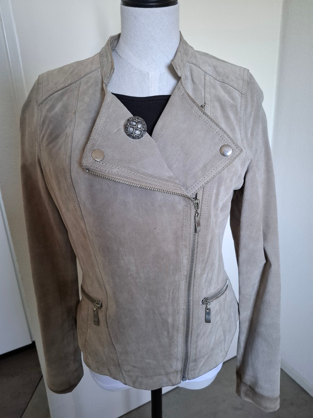 Mooi beige suède jasje, Beige, Ophalen of Verzenden, HEMA, Maat 36 (S)