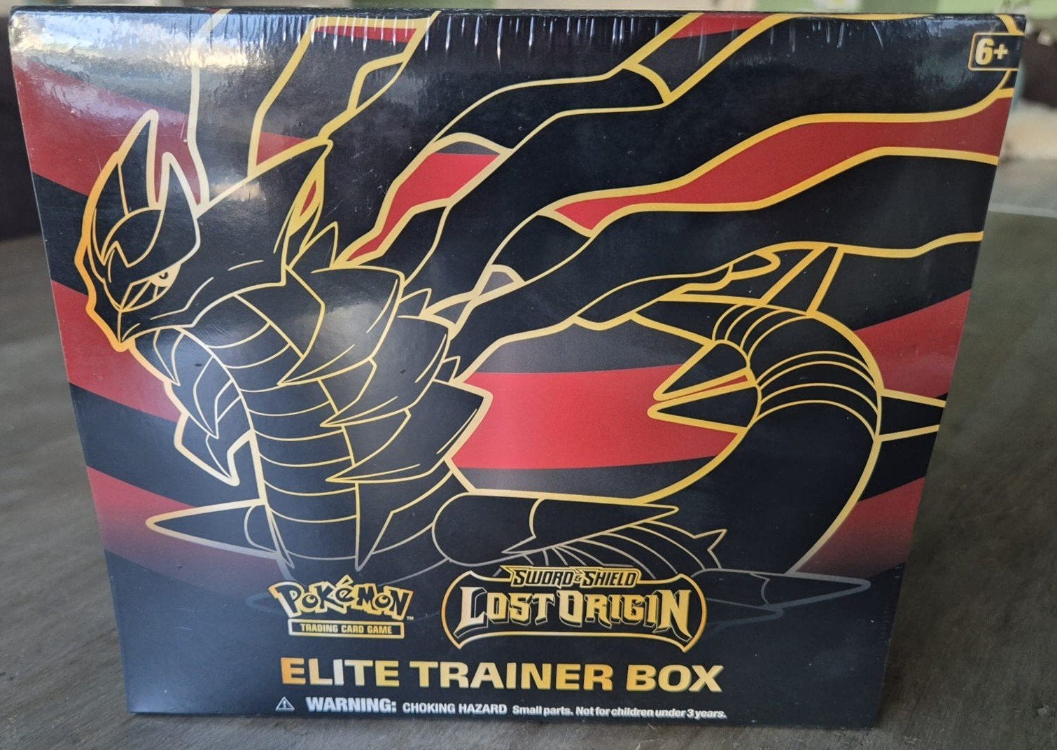Pokémon TCG: Sword & Shield Lost Origin Elite Trainer Box, Ophalen of Verzenden, Nieuw, Boosterbox