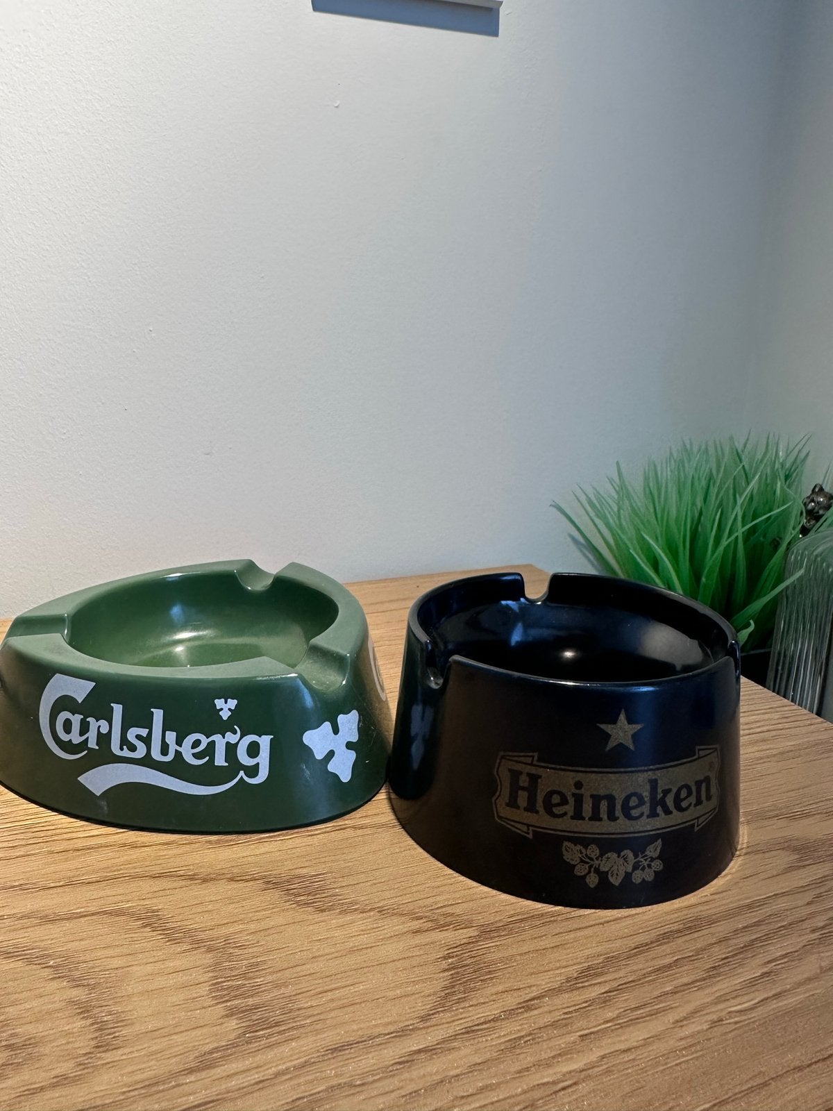 Set van 2 vintage asbakken: Carlsberg en Heineken, Verzenden, Gebruikt, Asbak
