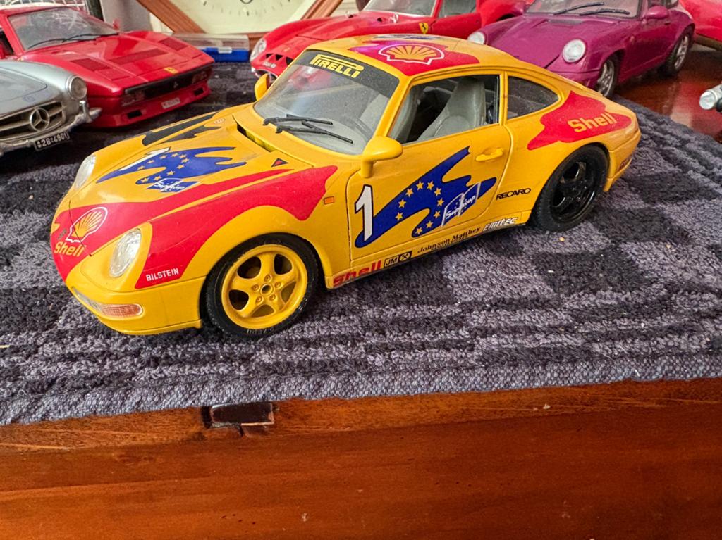 Porsche. 911. Carrera.  1993.  Burago, Ophalen of Verzenden, Zo goed als nieuw, Bburago