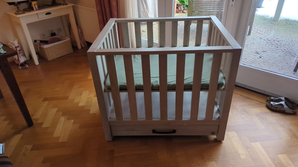Stevige box, Kinderen en Baby's, Boxen, Ophalen, Zo goed als nieuw, Rechthoekig, In hoogte verstelbaar