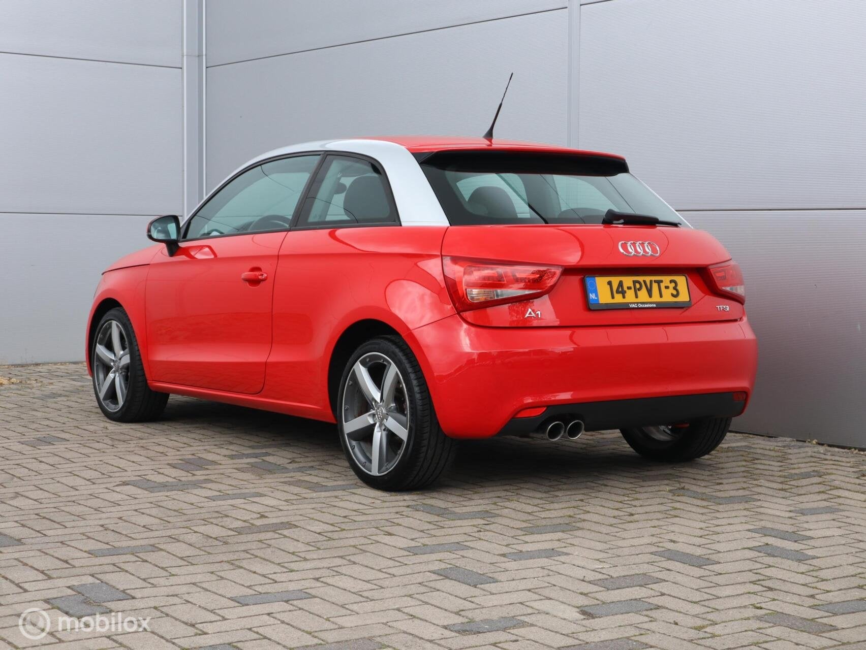 Audi A1 1.4 TFSI Automaat Clima Xenon Cruise Keyless Navi, Auto's, Euro 5, Stof, Zwart, 4 cilinders