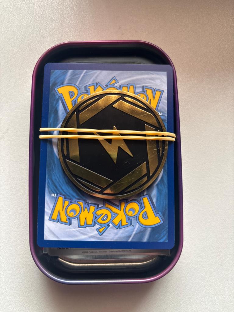Pokémon TCG Mini Tin verassing box, Ophalen of Verzenden, Gebruikt, Overige typen