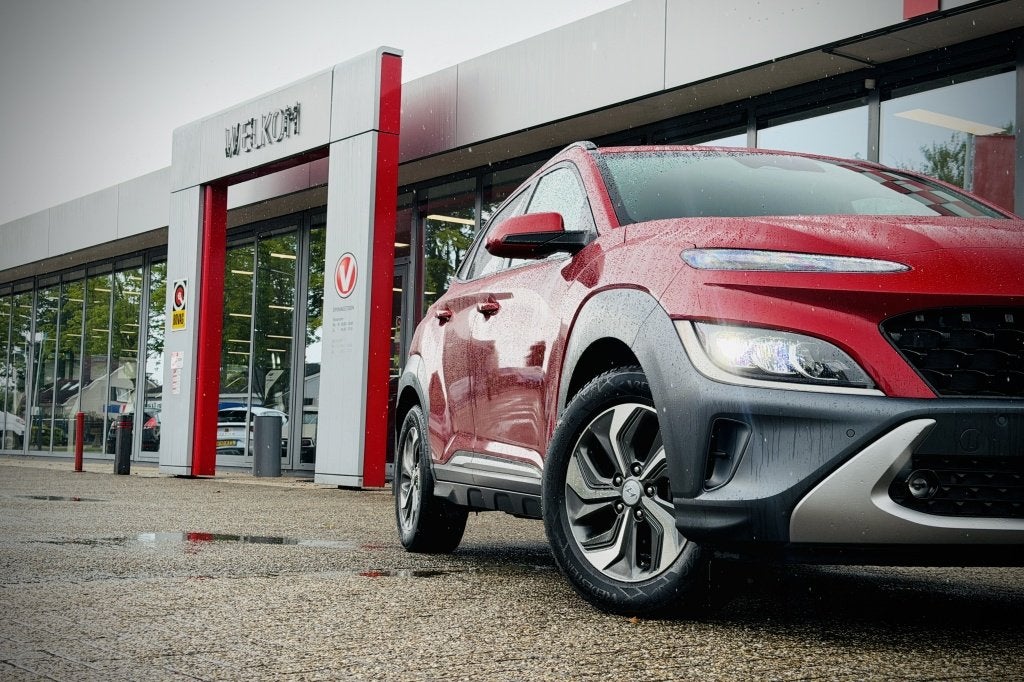 Hyundai KONA 1.6 GDI HEV Fashion | HUD | LEDER | STOELVERWAR, 12 maanden, Gebruikt, 23 km/l, Leder