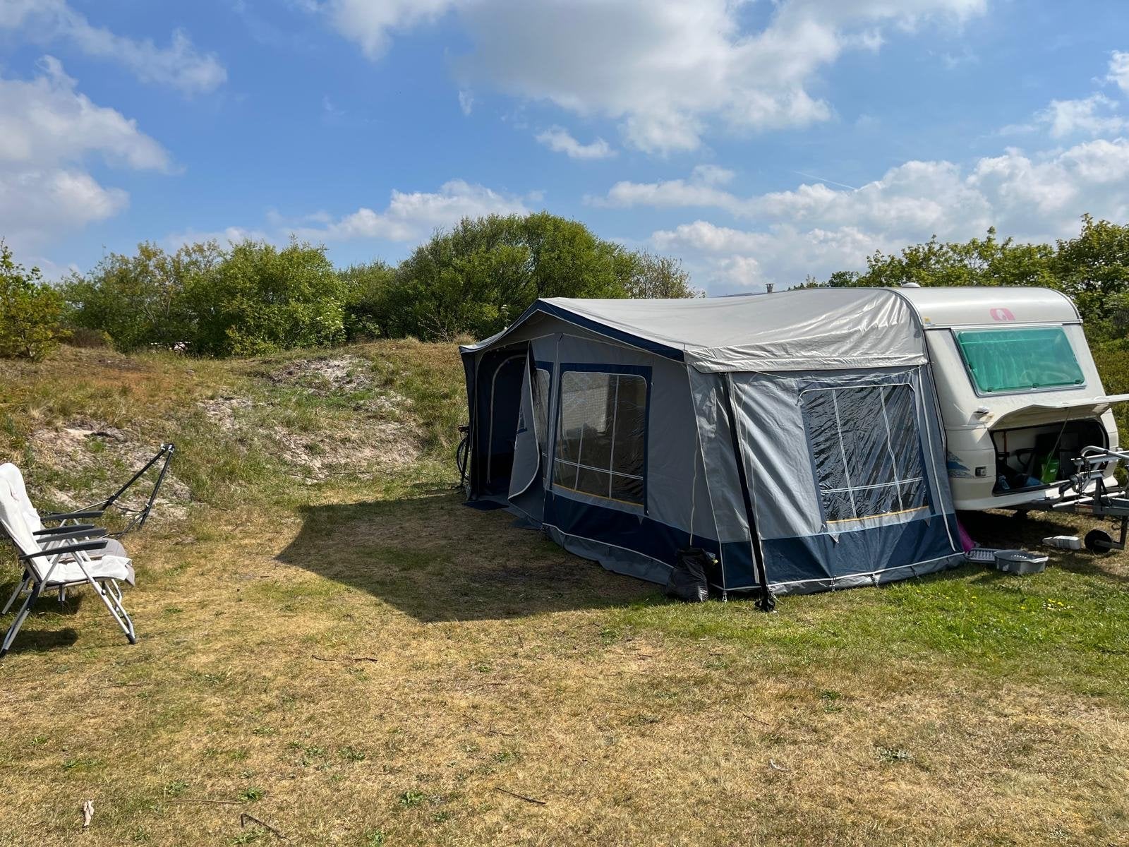 Adria caravan opknapper met voortent en zakluifel, Treinzit, Particulier, Adria, 5 tot 6 meter