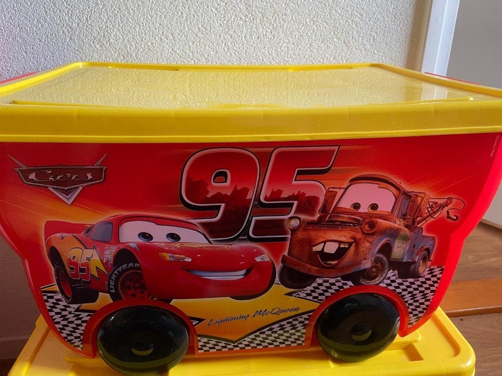 Grote Cars opbergbox met wielen en inhoud, Ophalen, Zo goed als nieuw, Rechthoekig, Wieltjes